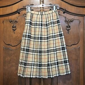 Pitlochry Wool |Vintage | Pleated Skirt A-line